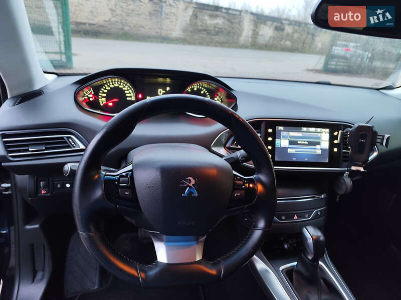 Універсал Peugeot 308 2015 в Бродах фото 13 Універсал Peugeot 308 2015 в Бродах