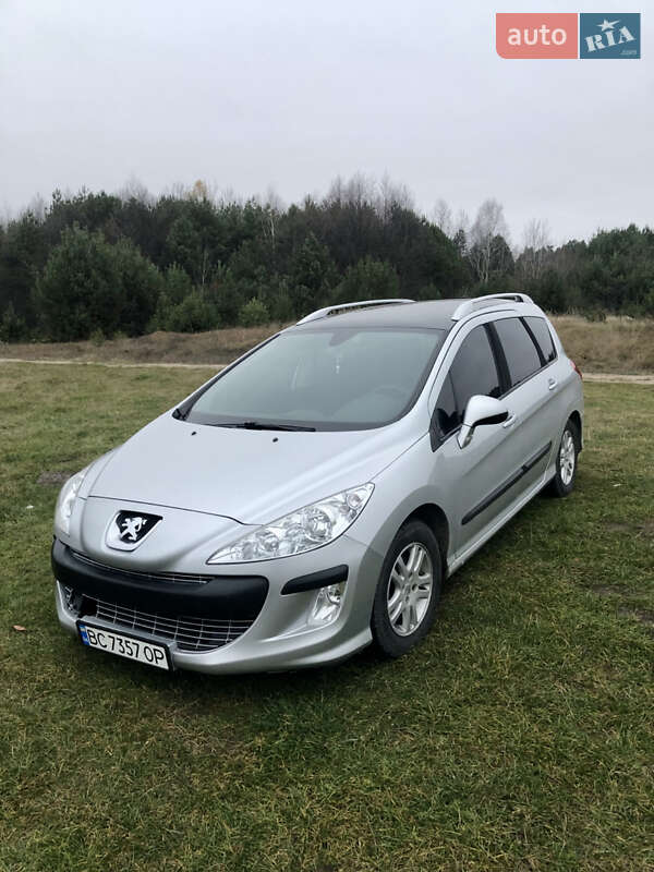 Универсал Peugeot 308 2009 в Буске