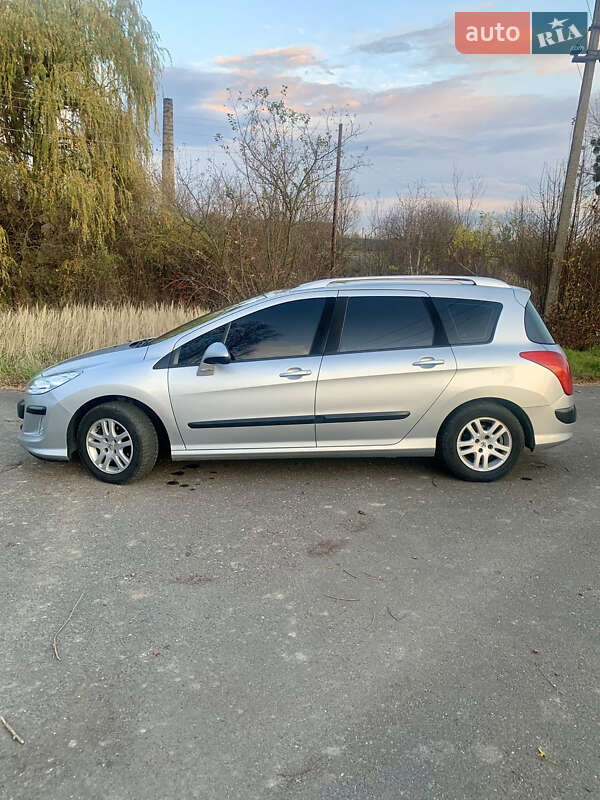 Универсал Peugeot 308 2009 в Буске