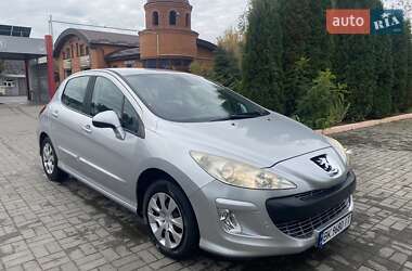 Хэтчбек Peugeot 308 2011 в Дубно
