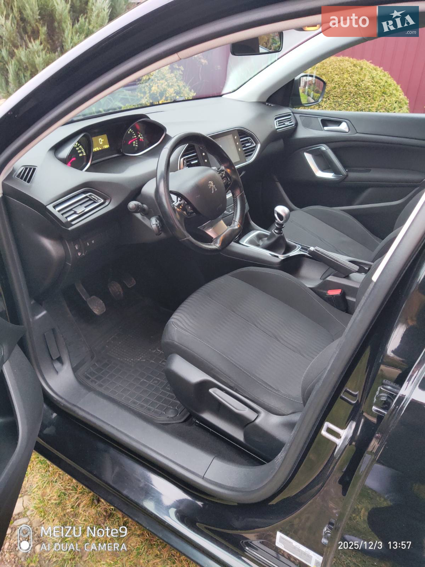 2017 Peugeot 308 - мініатюра 6