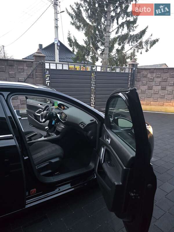 Универсал Peugeot 308 2015 в Дубно фото 36 Универсал Peugeot 308 2015 в Дубно