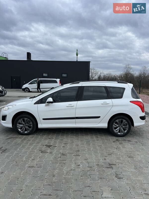 Універсал Peugeot 308 2012 в Стрию