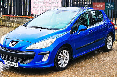Хетчбек Peugeot 308 2008 в Чорткові