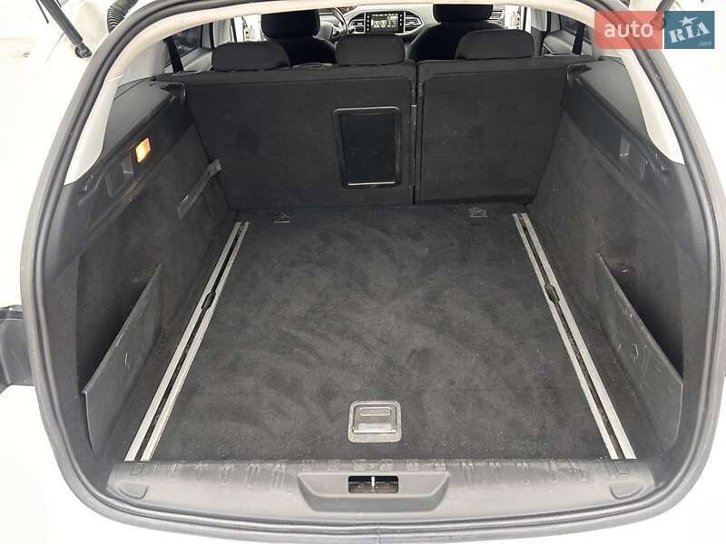 Універсал Peugeot 308 2014 в Чернівцях