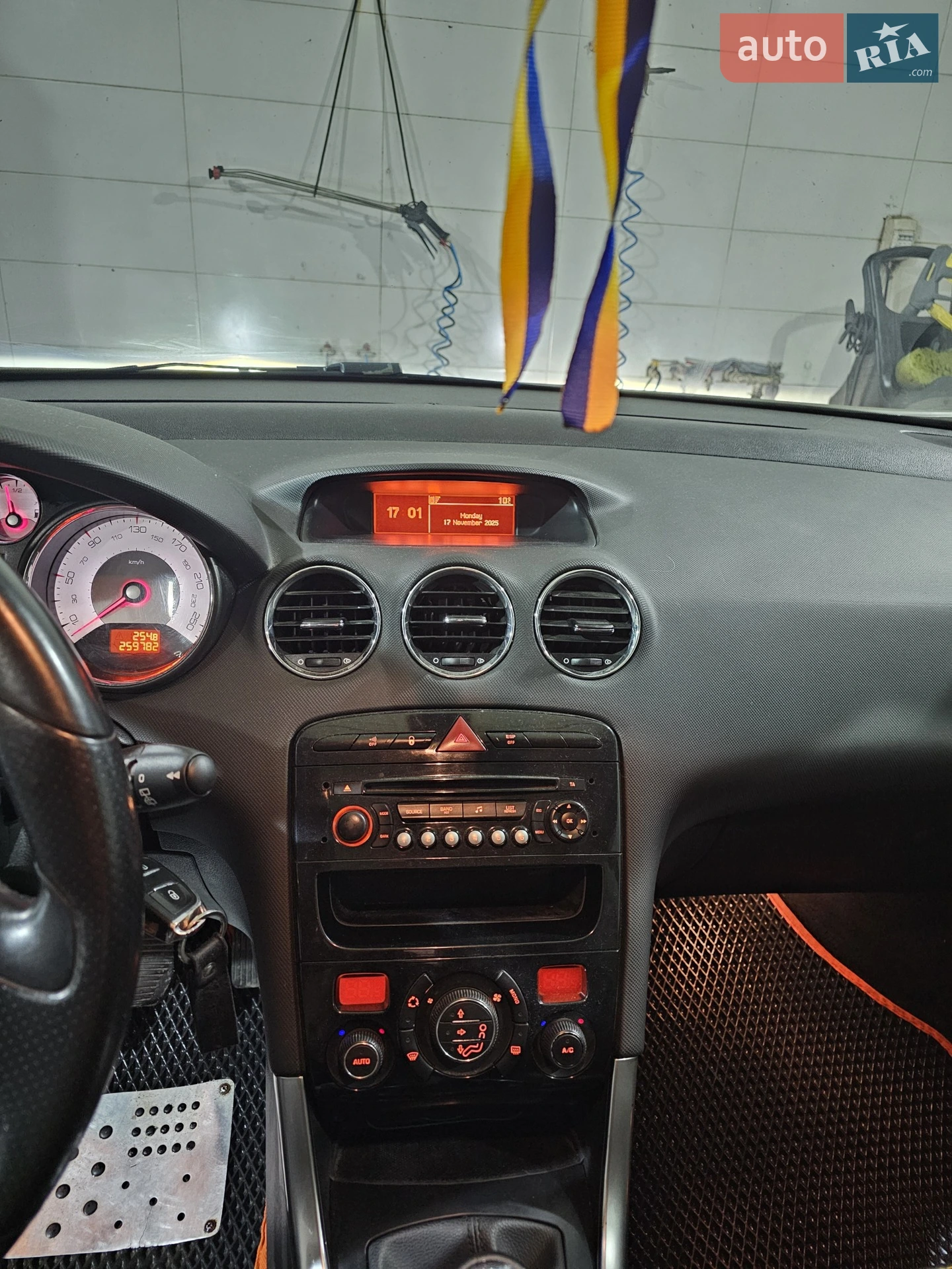 2012 Peugeot 308 - мініатюра 16