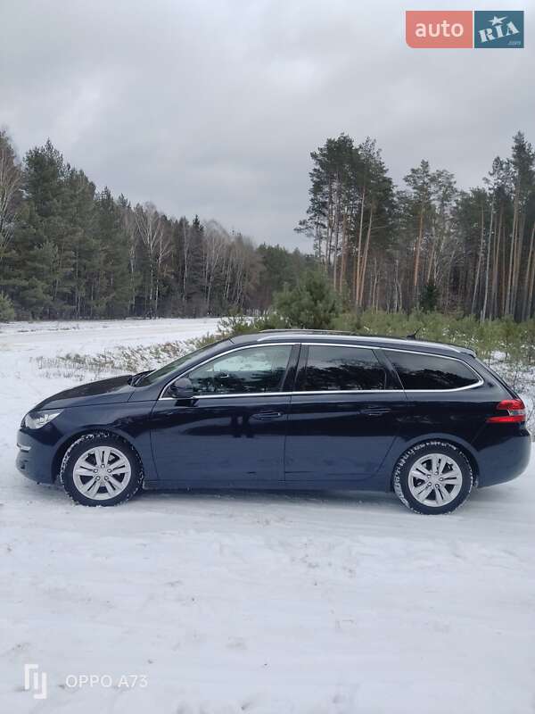 Універсал Peugeot 308 2015 в Маневичах