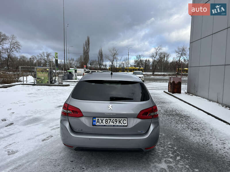 Универсал Peugeot 308 2015 в Киеве