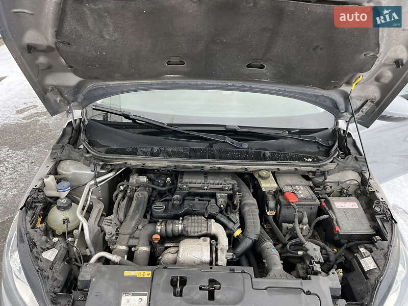 Универсал Peugeot 308 2015 в Киеве