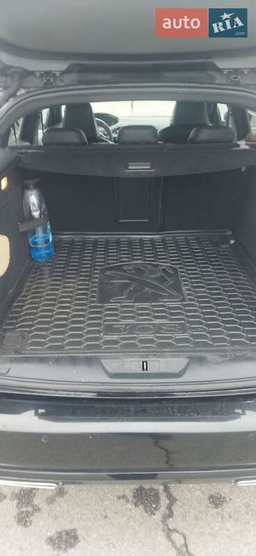 Универсал Peugeot 308 2015 в Львове