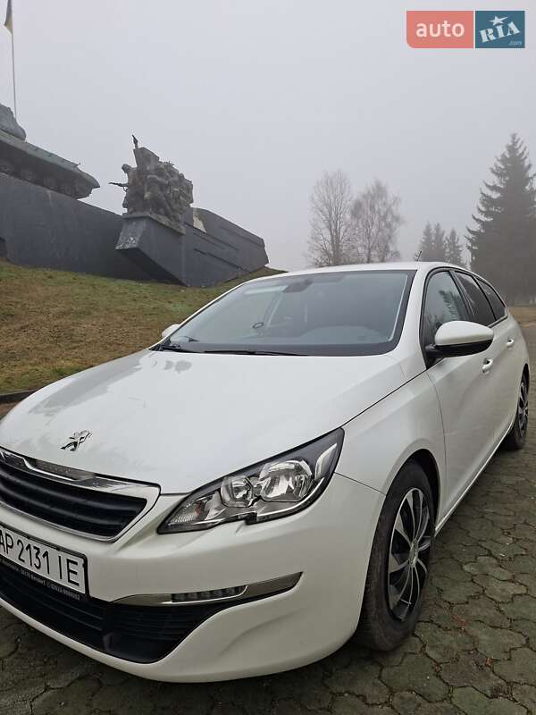 Универсал Peugeot 308 2015 в Дубно