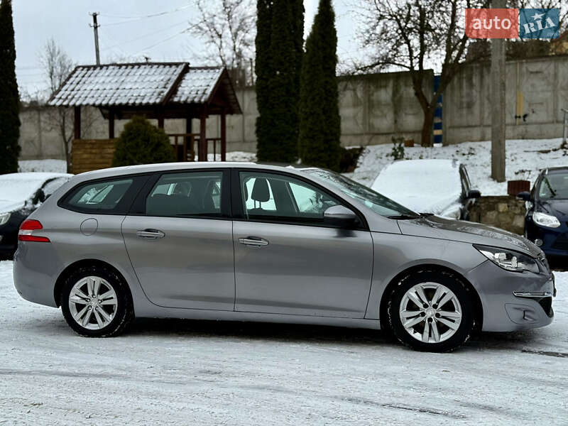 Универсал Peugeot 308 2015 в Ровно