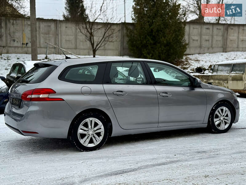 Универсал Peugeot 308 2015 в Ровно