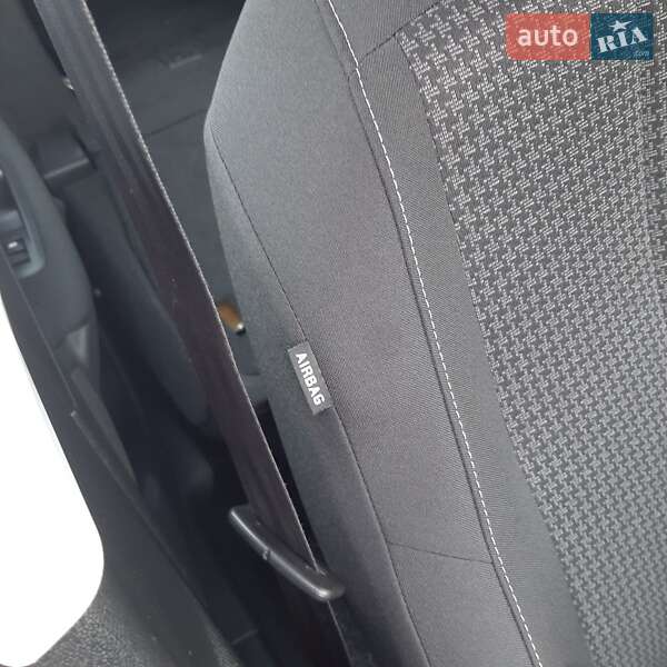 Универсал Peugeot 308 2017 в Полтаве