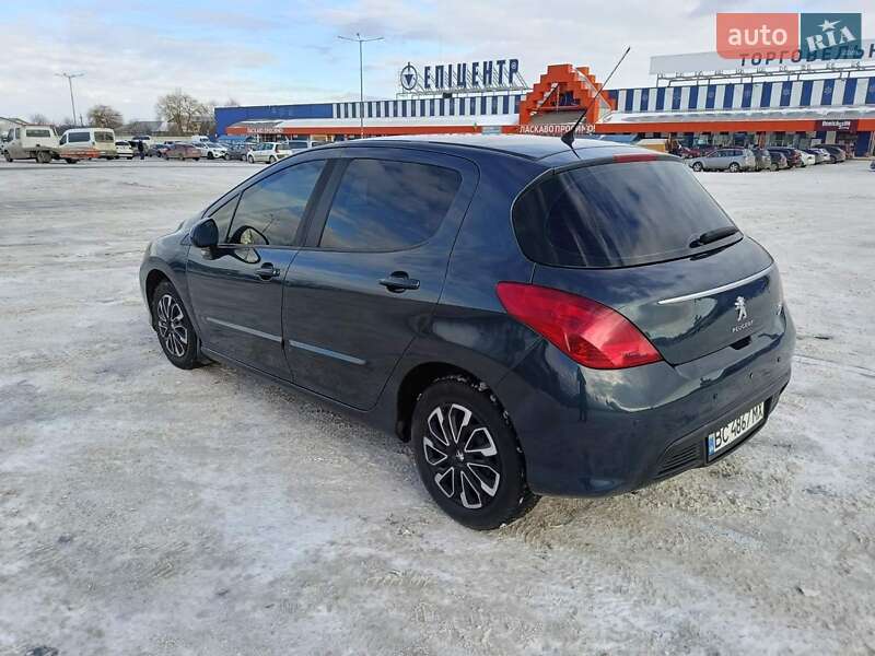 Хэтчбек Peugeot 308 2012 в Львове