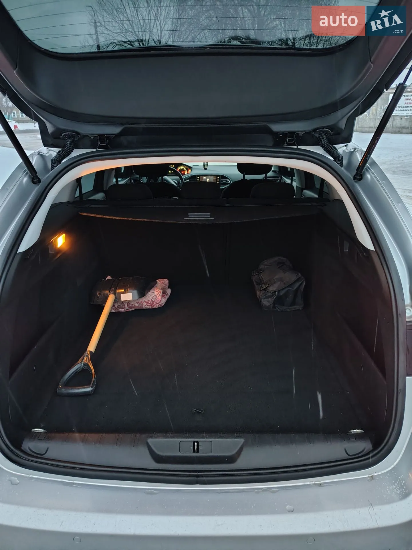 2015 Peugeot 308 - мініатюра 11