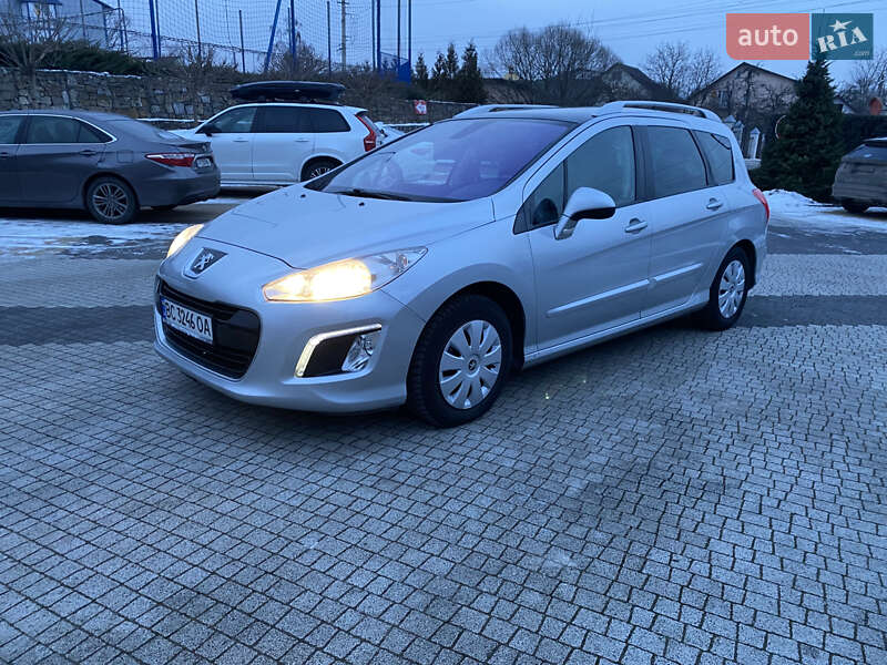 Хэтчбек Peugeot 308 2012 в Стрые