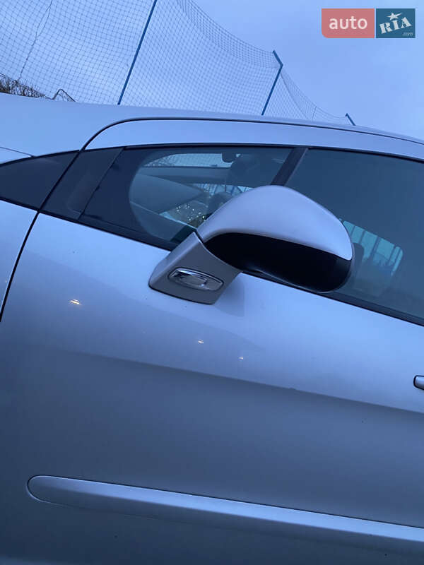 Хэтчбек Peugeot 308 2012 в Стрые