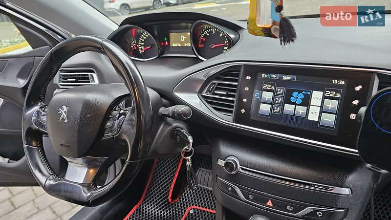 Универсал Peugeot 308 2015 в Ивано-Франковске