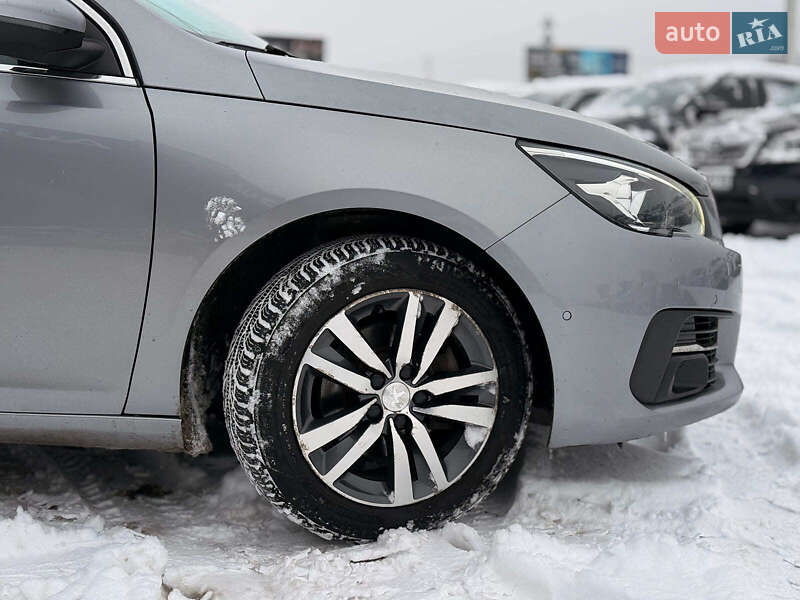 Универсал Peugeot 308 2018 в Львове