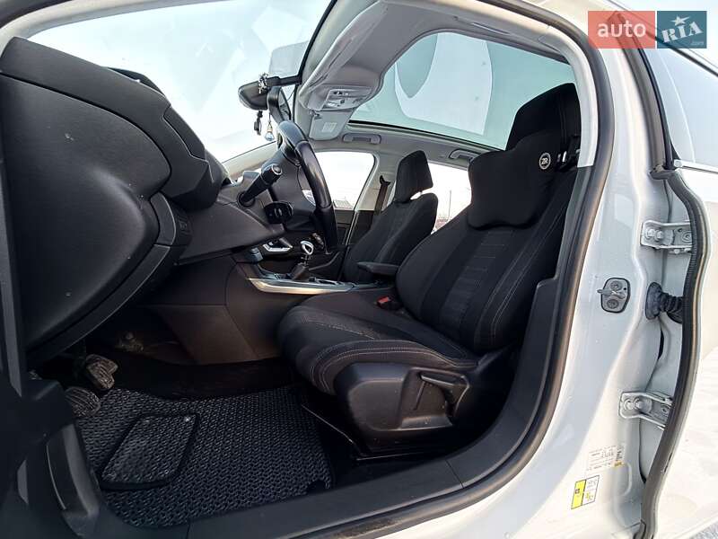 Универсал Peugeot 308 2016 в Киеве