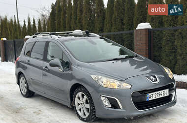 Универсал Peugeot 308 2011 в Калуше