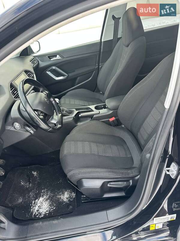 Универсал Peugeot 308 2015 в Луцке