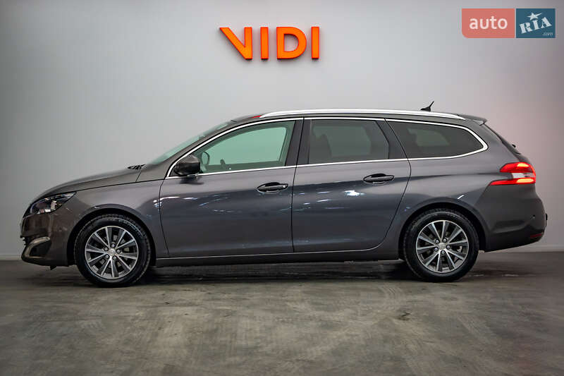 Универсал Peugeot 308 2017 в Киеве