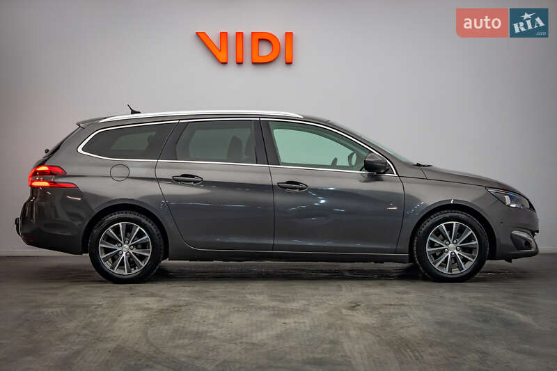 Универсал Peugeot 308 2017 в Киеве