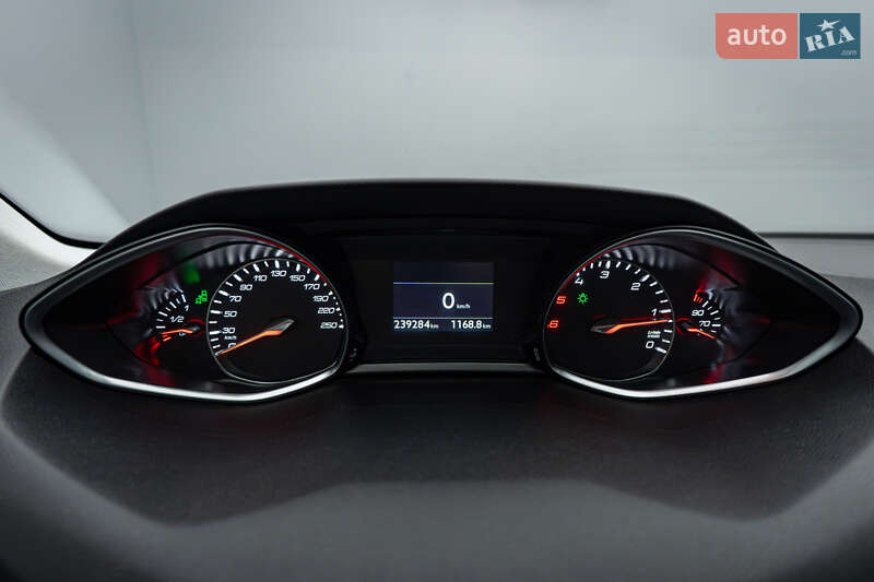 Универсал Peugeot 308 2017 в Киеве