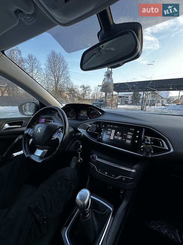Универсал Peugeot 308 2015 в Ивано-Франковске фото 15 Универсал Peugeot 308 2015 в Ивано-Франковске