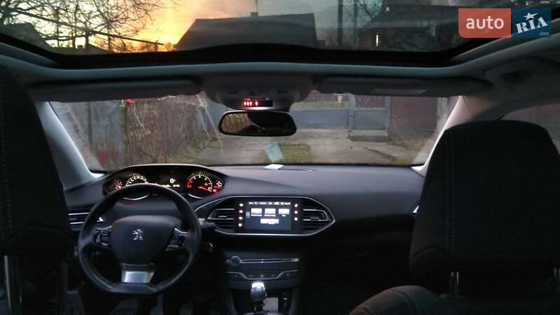 Универсал Peugeot 308 2015 в Черновцах