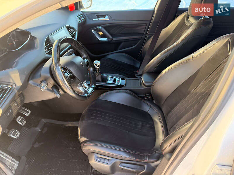 Универсал Peugeot 308 2015 в Тернополе