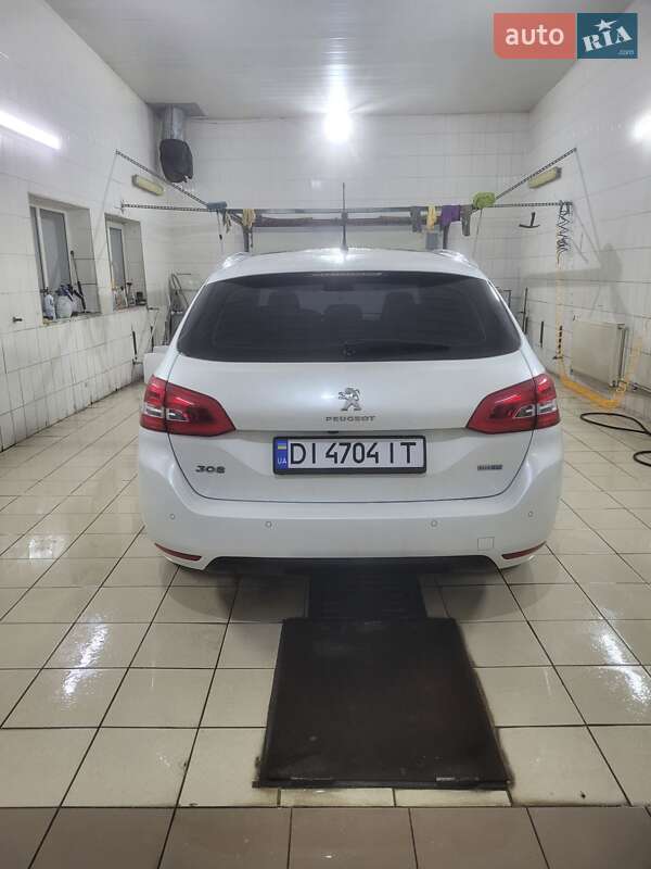 Универсал Peugeot 308 2014 в Киеве