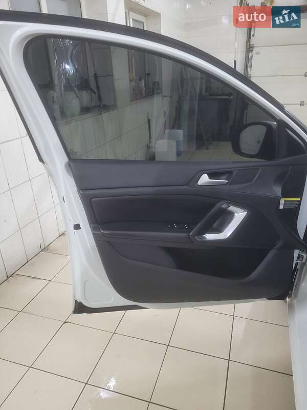 Универсал Peugeot 308 2014 в Киеве