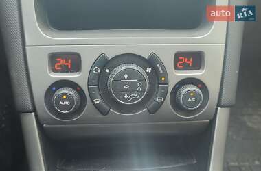 Хетчбек Peugeot 308 2012 в Києві