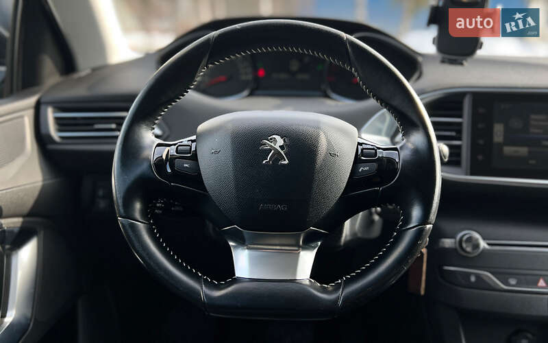 Универсал Peugeot 308 2016 в Львове
