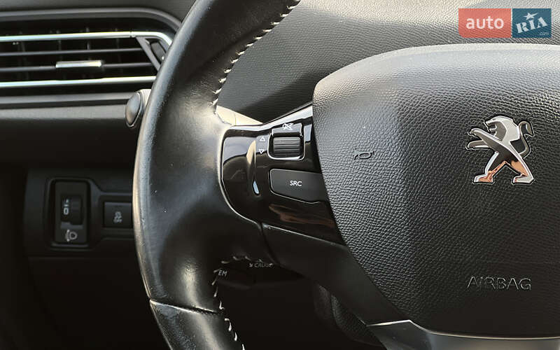 Универсал Peugeot 308 2016 в Львове