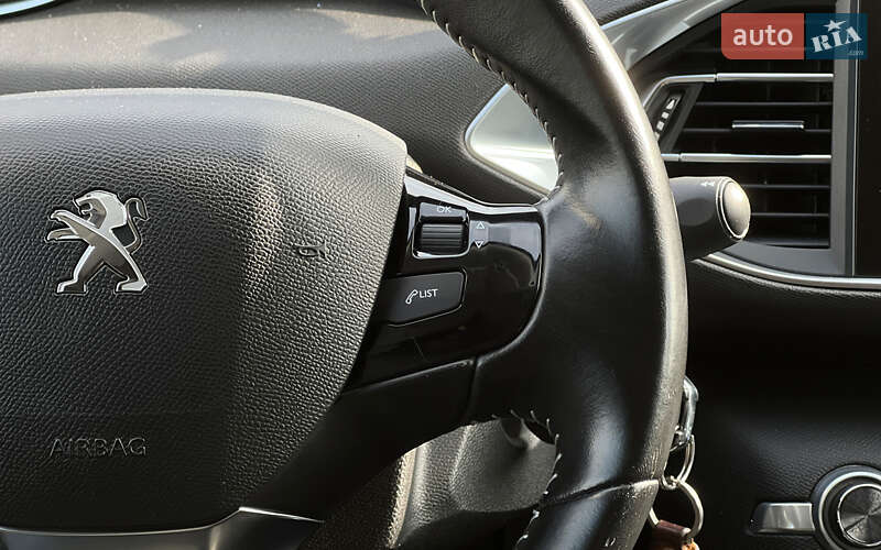 Универсал Peugeot 308 2016 в Львове