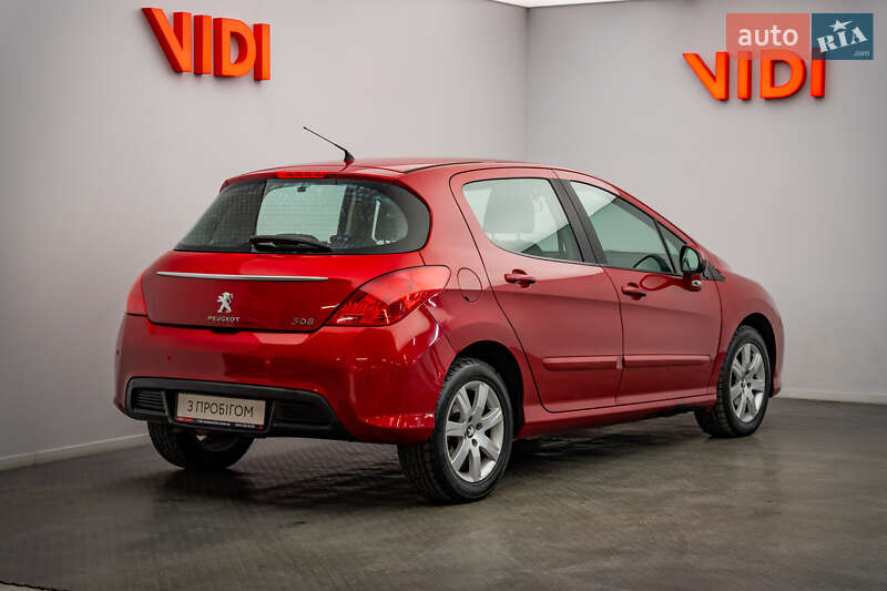 Хэтчбек Peugeot 308 2011 в Киеве