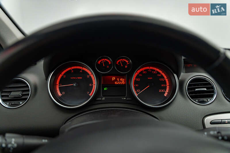 Хэтчбек Peugeot 308 2011 в Киеве