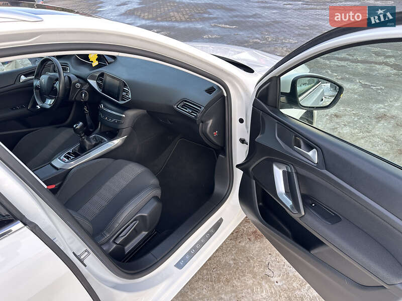 Универсал Peugeot 308 2020 в Львове