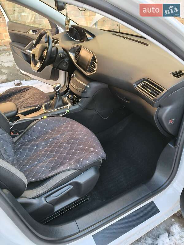 Универсал Peugeot 308 2015 в Полтаве фото 17 Универсал Peugeot 308 2015 в Полтаве