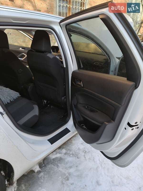 Универсал Peugeot 308 2015 в Полтаве фото 19 Универсал Peugeot 308 2015 в Полтаве