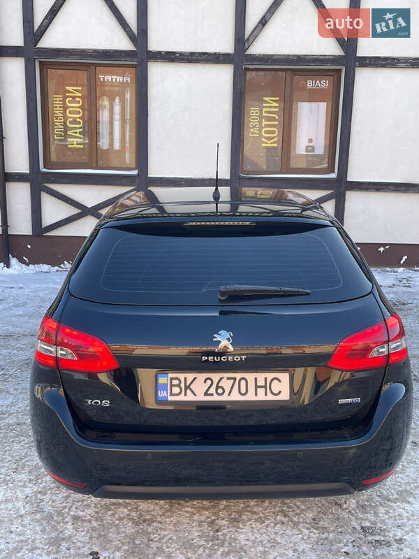 Универсал Peugeot 308 2015 в Сарнах
