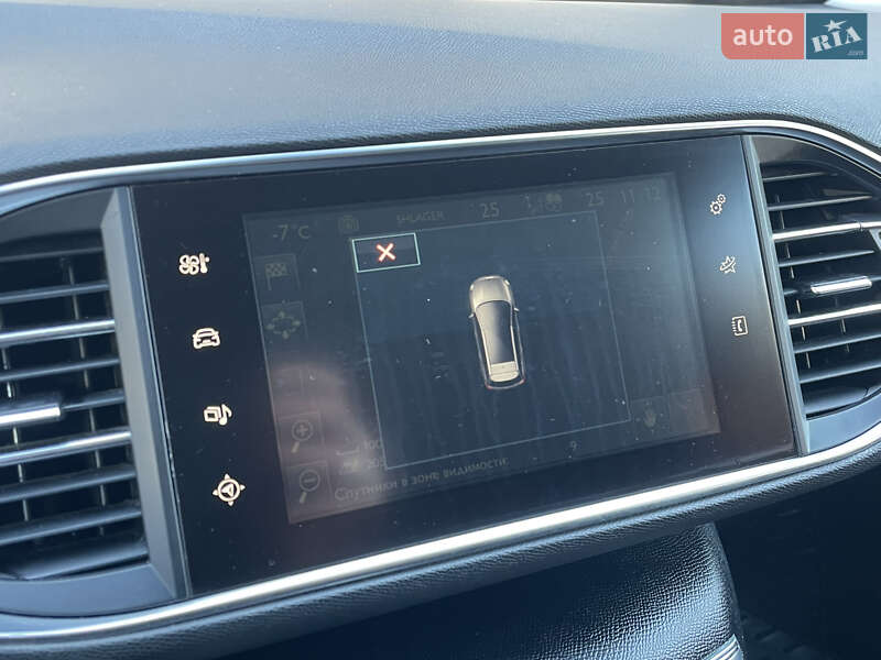 Универсал Peugeot 308 2015 в Сарнах