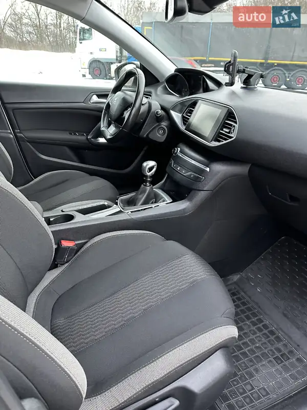 Peugeot 308 2015 VIN VF3LCBHZHFS256701 фото оголошення 15 з 54