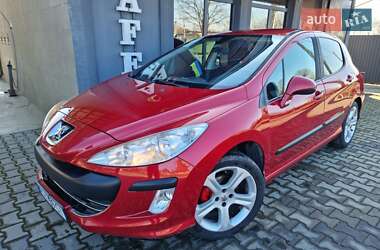 Хэтчбек Peugeot 308 2008 в Иршаве