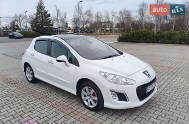 Хэтчбек Peugeot 308 2011 в Жидачове