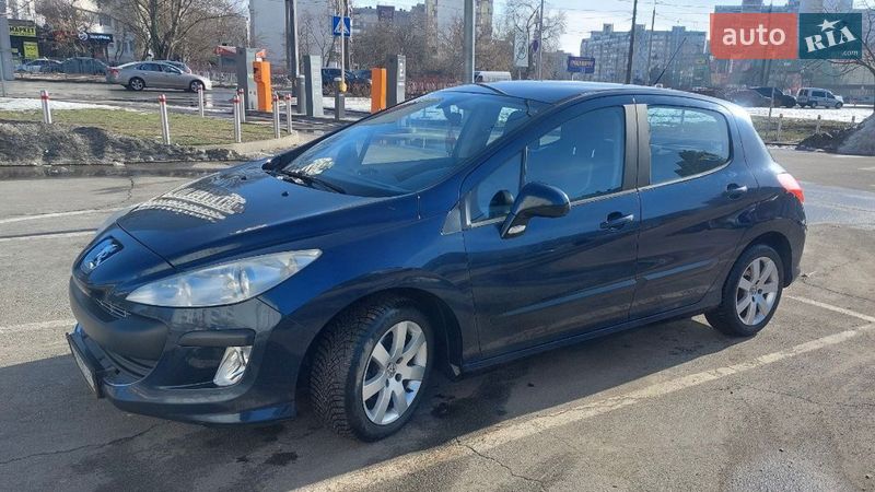 Хэтчбек Peugeot 308 2010 в Киеве